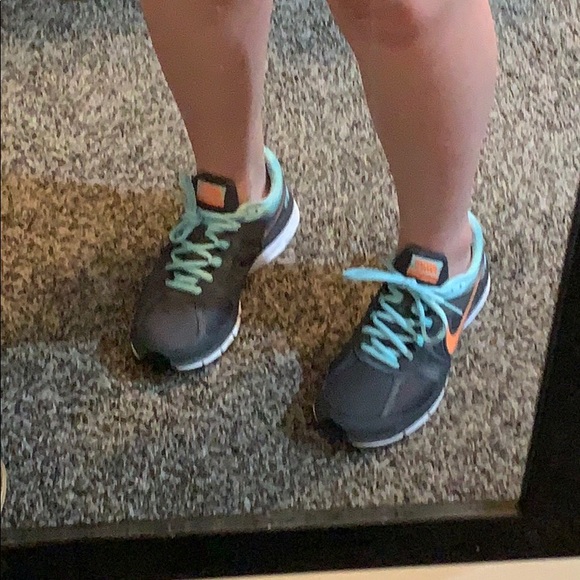 Blue and Orange Nike Tennis Shoes - Picture 7 of 8